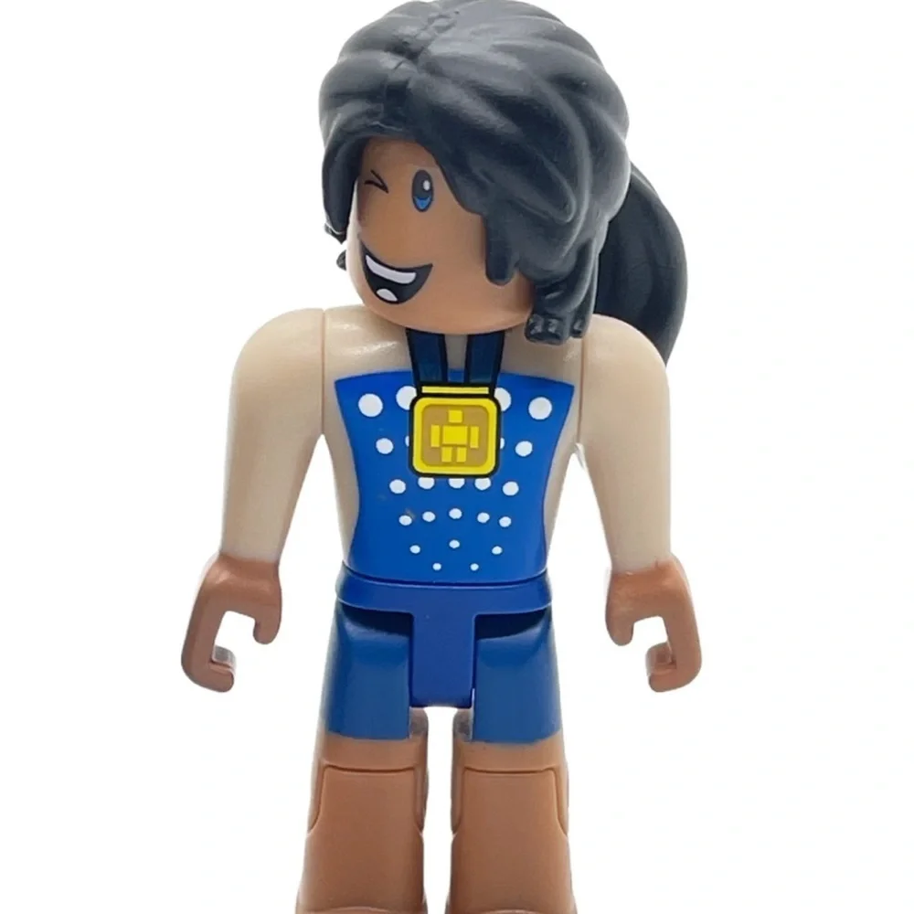 Roblox Series 7 Gymnasium Olivia Mini Figure Kids Toy Blue Black Outfit
